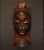 Crowned Shadow Mask – African Wooden Wall Décor