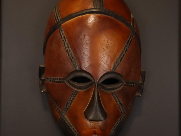 Crossroads Spirit Mask – Hand-Carved African Wall Décor