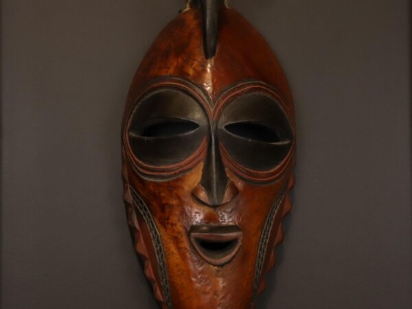 Crested Earth Spirit Mask – Hand-Carved African Wooden Wall Décor