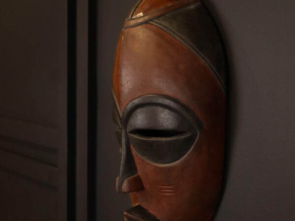Calm Ancestor Mask – African Wooden Wall Décor