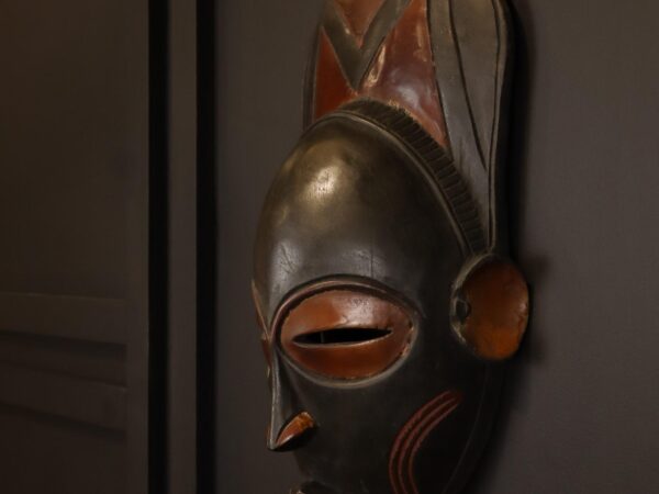Royal Shadow Mask – African Wooden Wall Décor